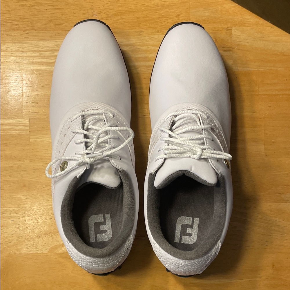 FootJoy White and Black Women’s Narrow Golf Shoes - Picture 5 of 9